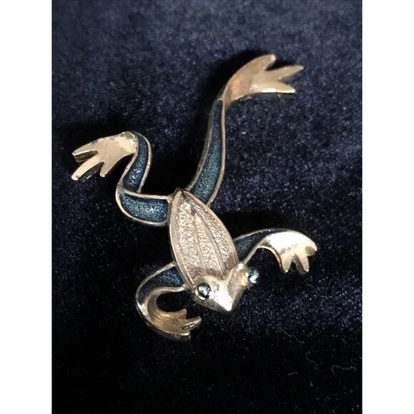 Vintage Gerrys Frog Pin Brooch Green Enamel Gold Tone - Picture 1 of 6